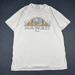 Delta-pro-weight Men's White and Cream T-shirt